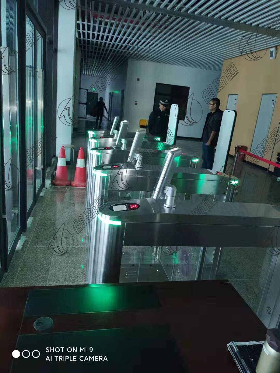擺閘,三輥閘,速通閘,旋轉閘,平移閘,一字閘,人臉識別，