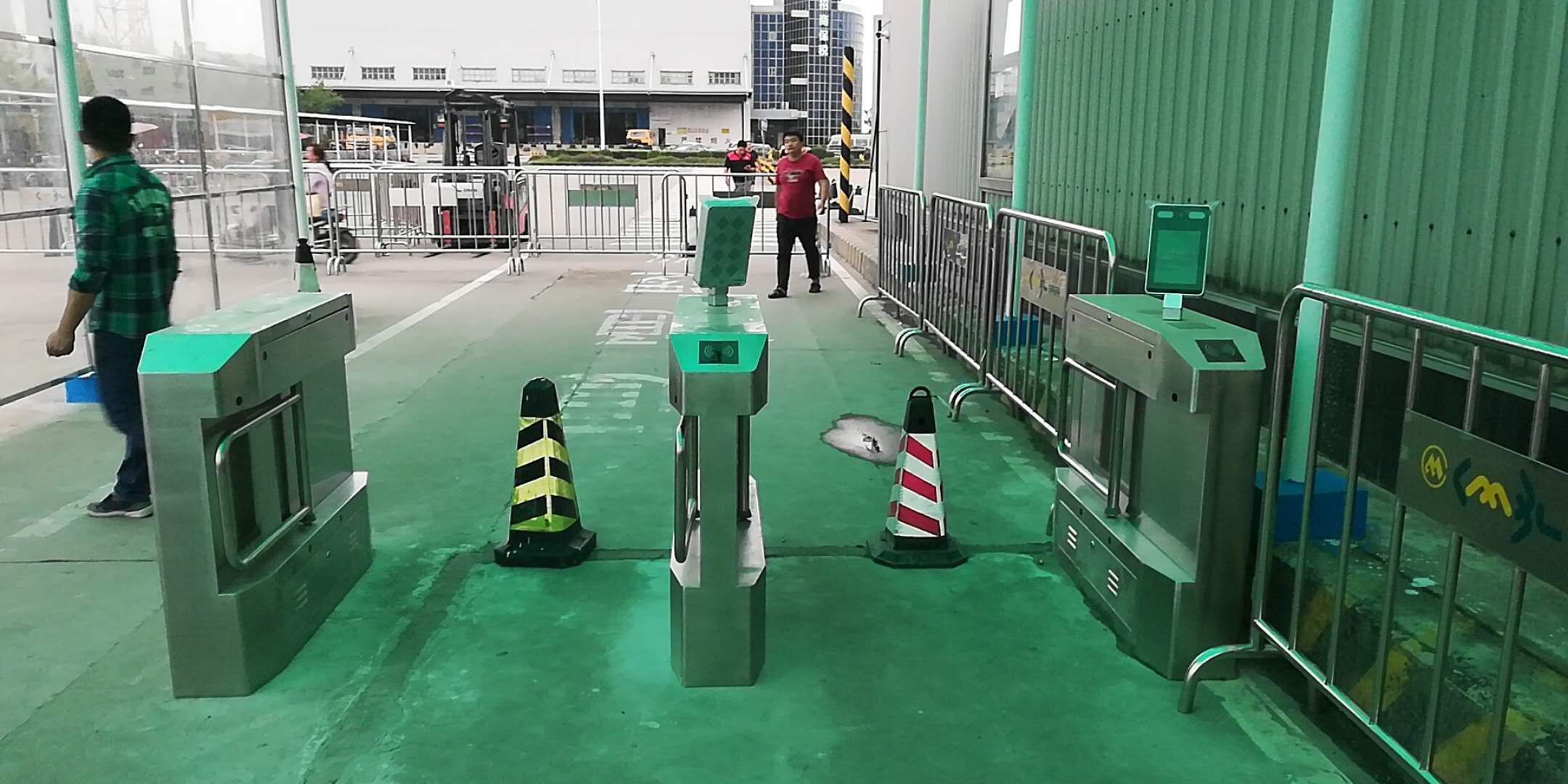 擺閘,三輥閘,速通閘,旋轉閘,平移閘,一字閘,人臉識別，